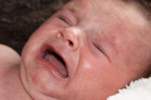 bayi menangis tanpa sebab